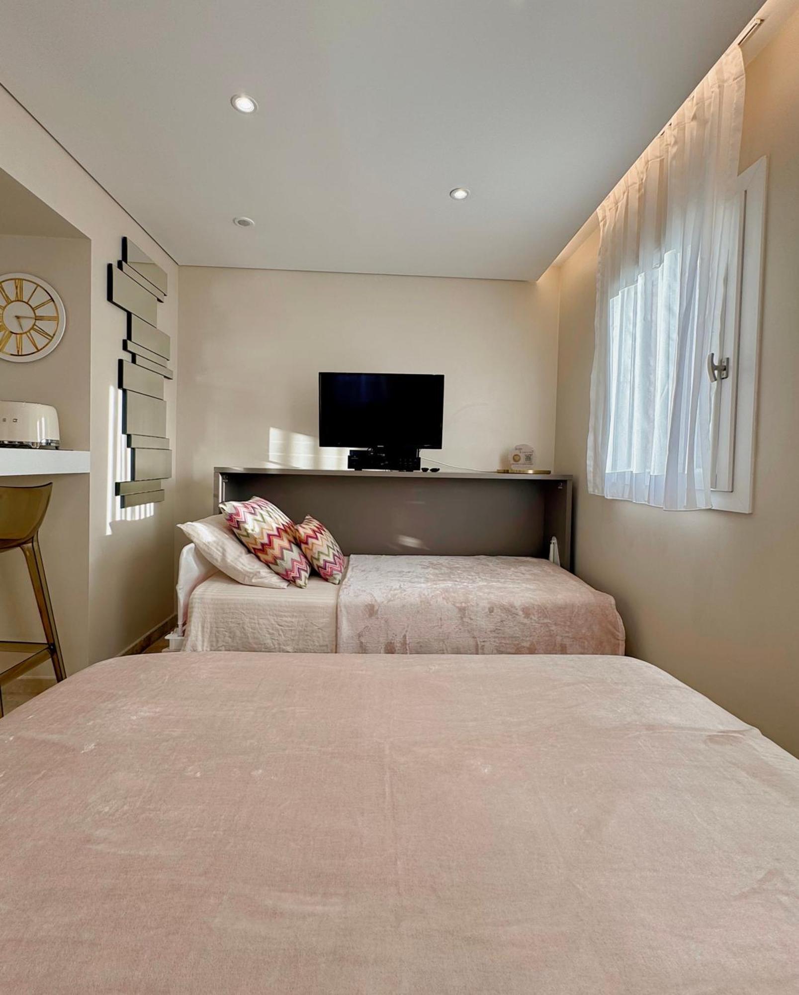 Studio Climatise, Terrasse, Parking Prive, 50M De La Plage Σαιν-Τροπέ Εξωτερικό φωτογραφία